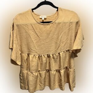 Hailey & Co Women's gold baby doll Top
